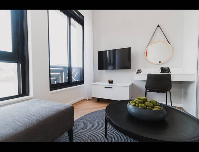 1 BEDROOM APARTMENT RENTED IN CAPE TOWN CITY CENTRE